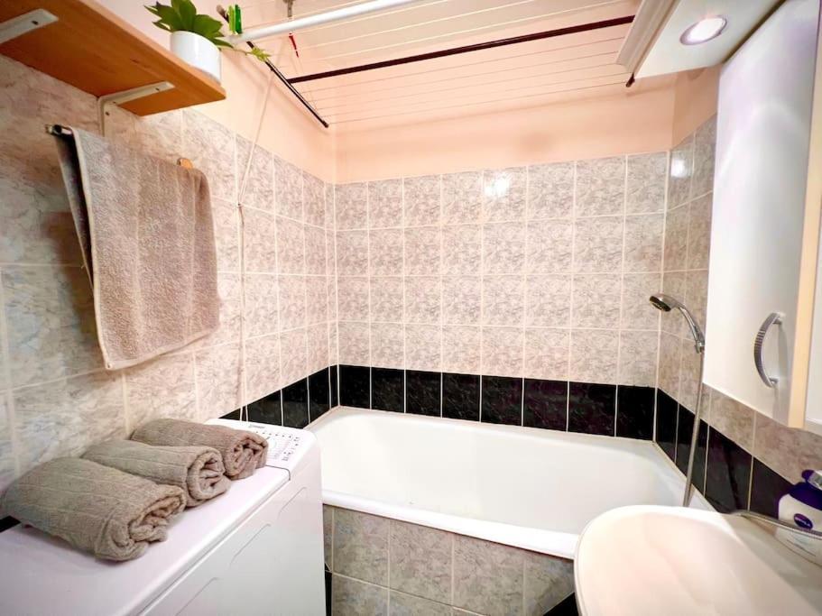 Pille Apartman Szeged Eksteriør bilde